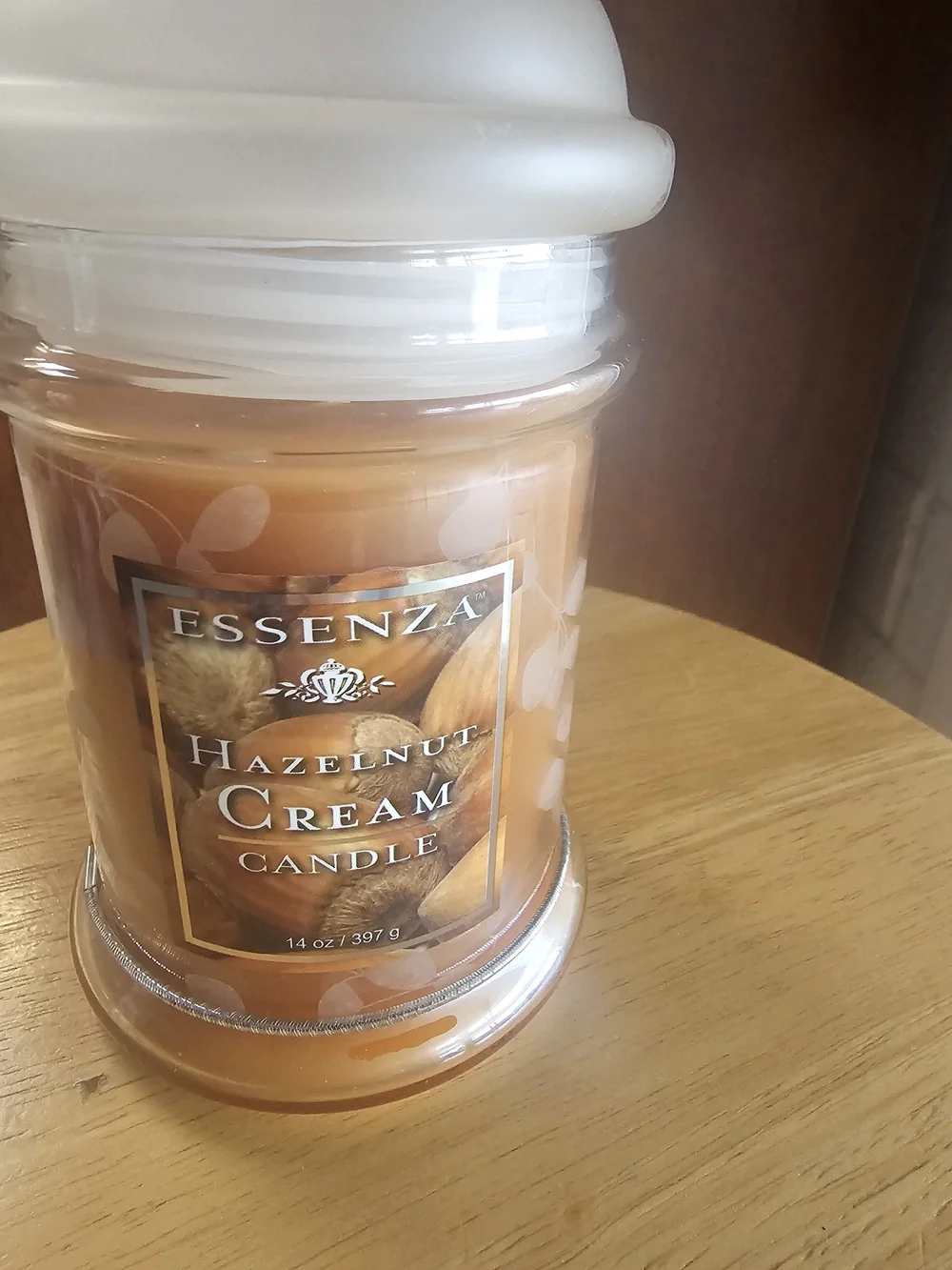 Hazelnut Cream Scented Candle - Cream/Brown